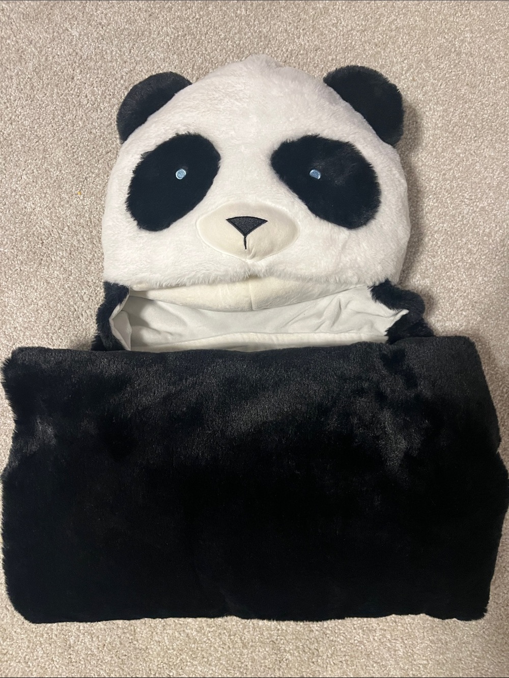 Pillowfort Plush Panda Hooded Blanket - kids - Black & White - EUC